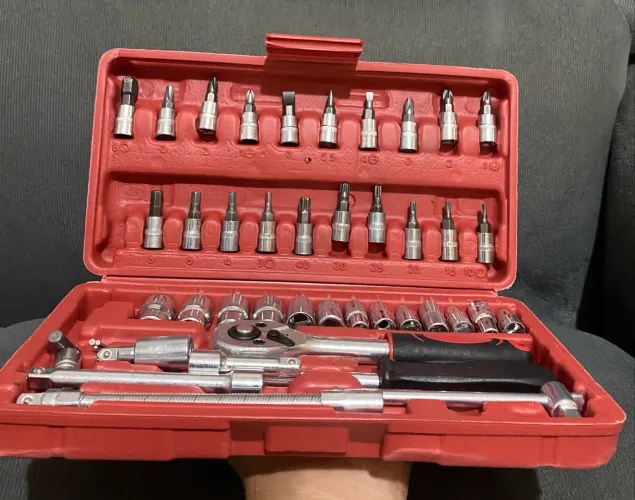 Jogo De Ferramentas Maleta C/ Chave Catraca Soquetes E Bits 46 Peças