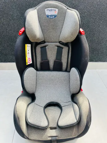Cadeirinha Carro Infantil Reclinável Burigotto Matrix Evolution K Cinza/Preto