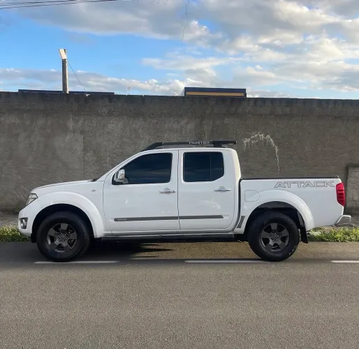 Nissan Frontier SE Attack CD 4X4 2.5 TB Diesel 2013