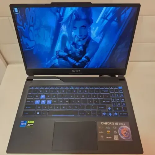 Notebook MSI Cyborg i7 12th - 16Gb Ram - RTX 4060 (8Gb) - 512Gb SSD