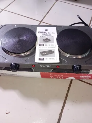 vendo o troco pô um celular um fogão elétrico novo
