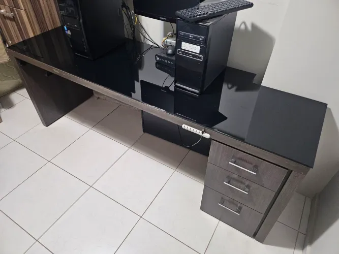 MESA DE ESCRITÓRIO