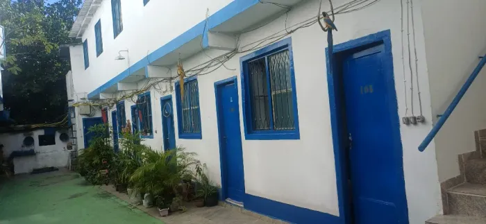 Kitinete mobiliada bairro Glória. Aceito depósito. Direto proprietário.