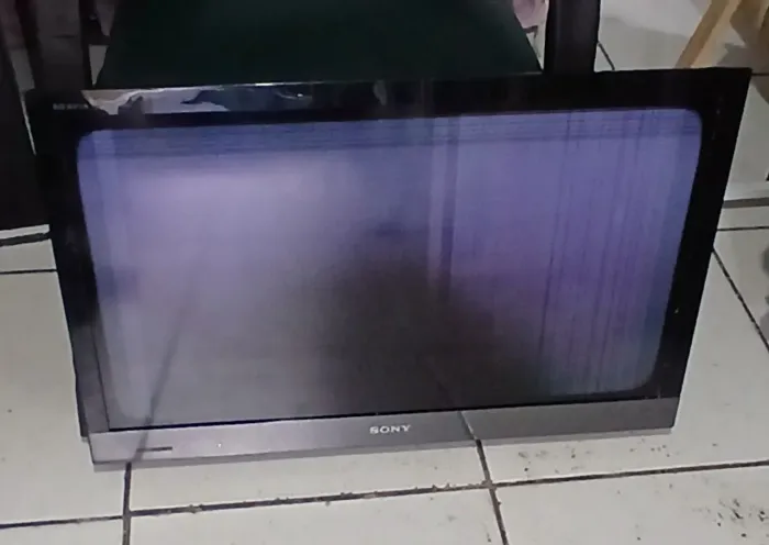 Universo Mágico Brechó Vende, TV Sony 32" LCD