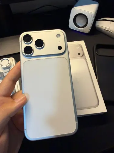 iPhone 17 pro max 512GB +(nota fiscal e acessórios)