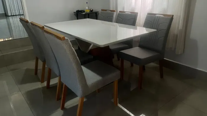 Mesa completa cadeiras madeira