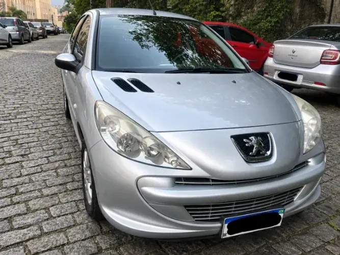 Peugeot 207 XR 1.4 Flex 8V 5P 2013