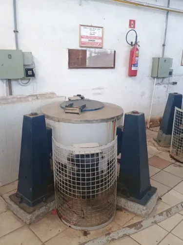 Máquina de centrifugar roupas Hidutrial 50 kg