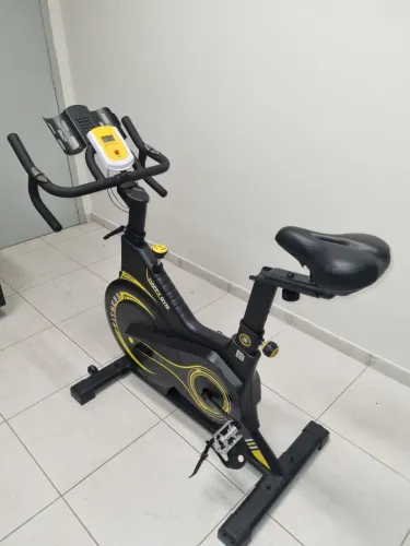 Bicicleta Spinning - Seminova R$ 1.250,00