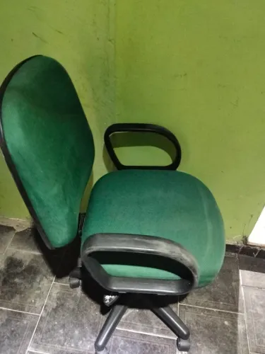 Vendo cadeira de escritório