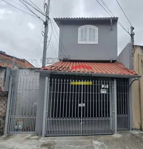 Sobrado à venda Vila Medeiros para renda, portão lateral com entrada individual e 2 casa n