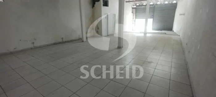 Alugo salão no Campo Grande, 84m², 2 vagas na frente, 2 banheiros, está a 50 metros da Av.