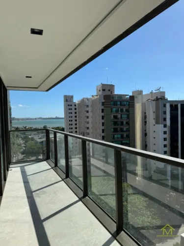 Apartamento perto da Praia em Praia do Canto: 4 Suítes com Praticidade