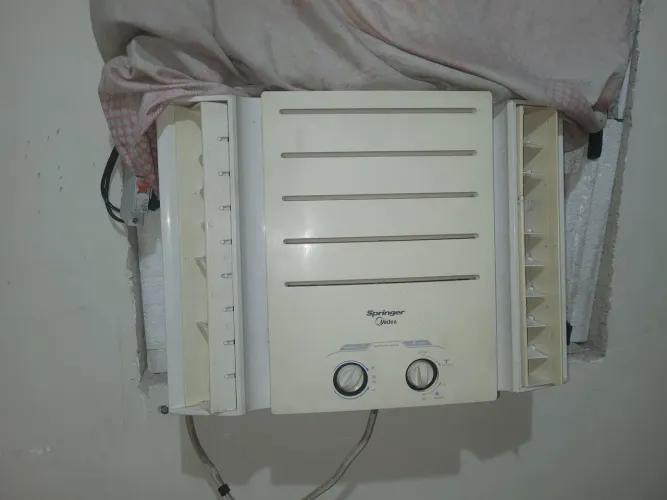Ar-condicionado Springer 7.500