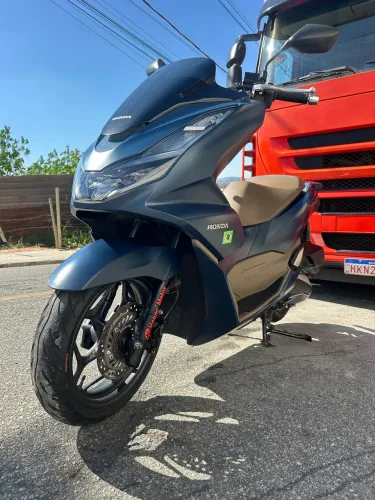 Moto revisada , trocado recentemente cerreia, pneus óleo motor
