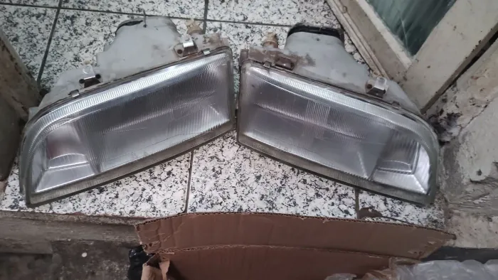 Par do farol Monza tubarão ano 96 