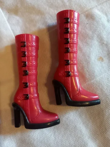 Bota Boneca