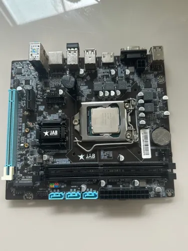Placa-Mãe com processador core i3 de 7° geração 