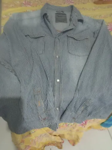 Blusa jeans de listras usada em excelente estado macia e confortável da Riachuelo
