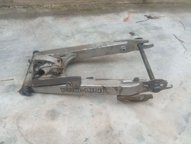 Balança traseira completa da xlx 250 ( quadro elástico original)