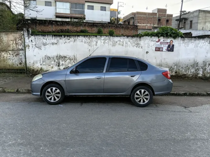 Renault Symbol Privilège Hi-flex 1.6 16V 4P 2013