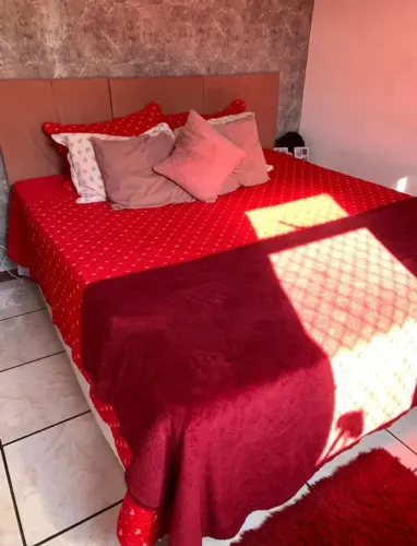 Cama King Size Ortobom com Cabeceira Estofada
