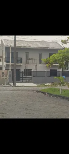 Sobrado novo para locação mensal no balneário shangrila praia pontal do Paraná