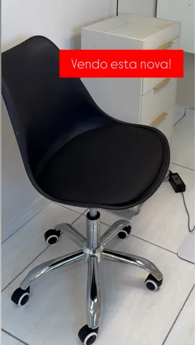 Vendo cadeira giratória
