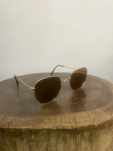 Óculos de Sol Oval Dourado - Clássico Estilo Ray-Ban