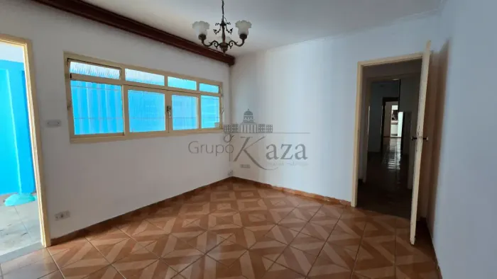 Oportunidade - Casa - Parque Industrial - 3 Dormitórios - 180m².