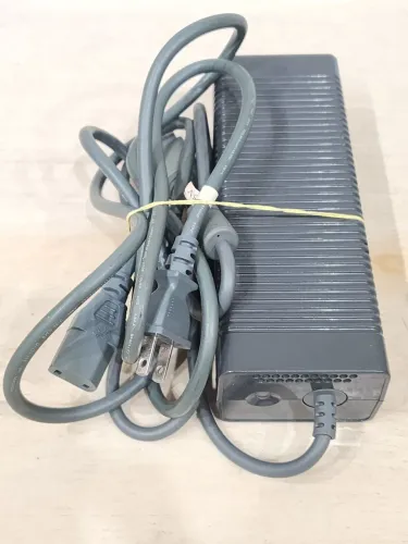 Fonte de xbox 360 Fat original usada 110V 