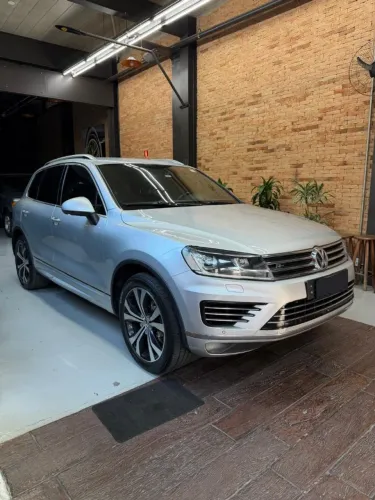 Volkswagen Touareg R-line 4.2 V8 360cv Tiptronic 5P 2015