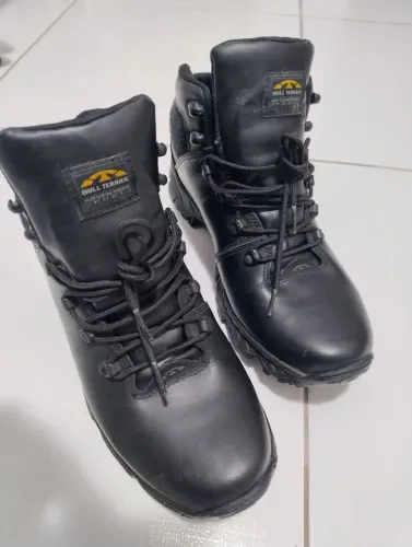 Bota Bull Terrier Masculina Montrail Preta Couro