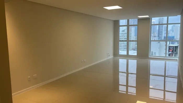 Sala Comercial 48m² Aluguel Anual Balneário Camboriú/SC
