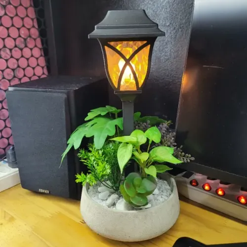 Luminária Lampião Artesanal em Concreto com Mini Jardim e LED USB - 35cm