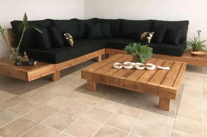 Sofás em madeira maciça 