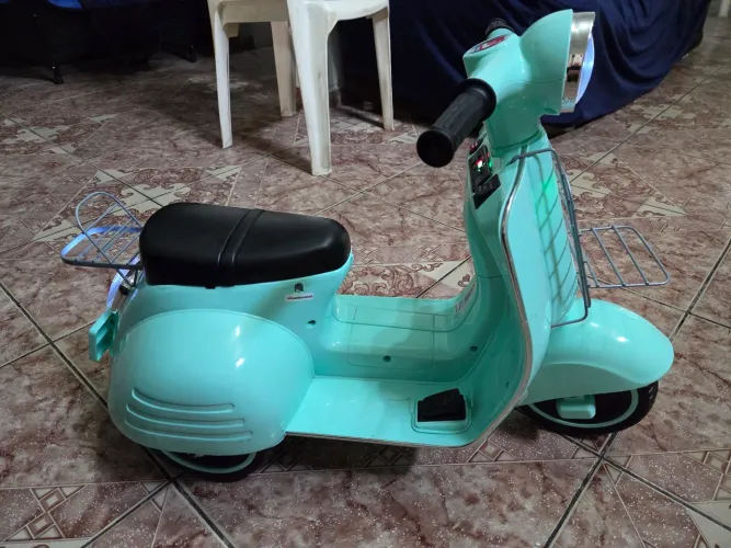Moto elétrica infantil