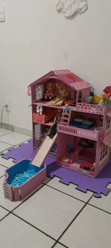 Casa de Bonecas (Medio) 70cm X 62 cm Piscina e Escorregador
