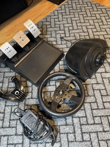 Volante Thrustmaster T300