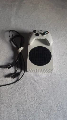 Xbox séries S, vendo ou troco por iPhone 13 pra cima