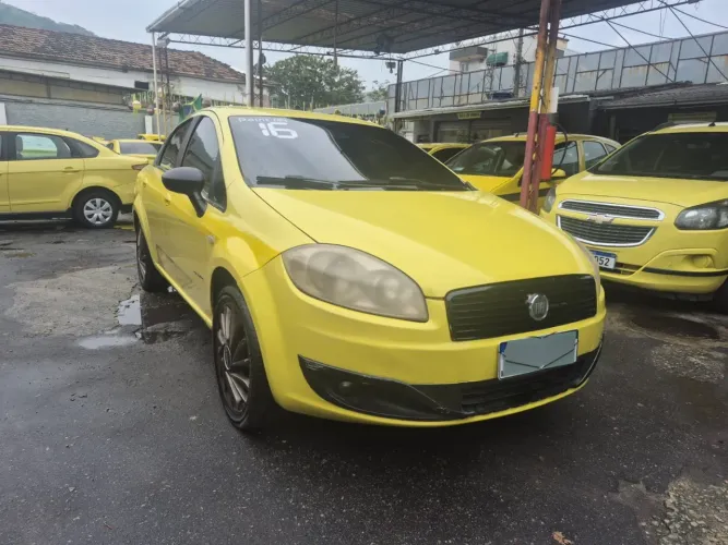 Fiat Linea Essence 1.8 Flex 16V 4P 2016