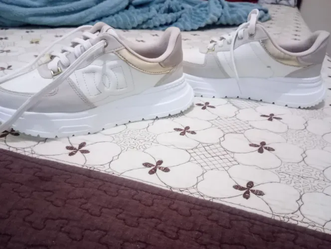 Vendo tênis feminino tamanho 36