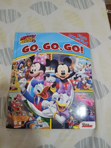 Livro Mickey cartonado de atividades em inglês Disney