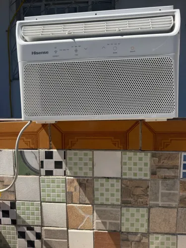 O ar-condicionado de janela da Hisense de 8500 btus