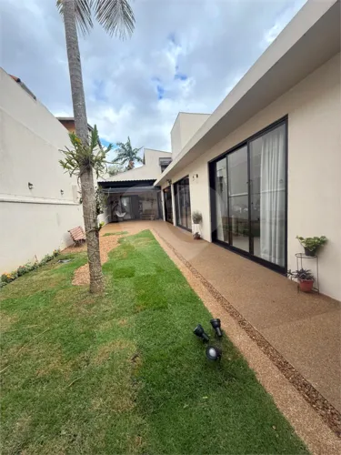 Casa de Vila para alugar com 3 quartos, sendo 2 suítes, em Alto da Boa Vista, São Paulo -