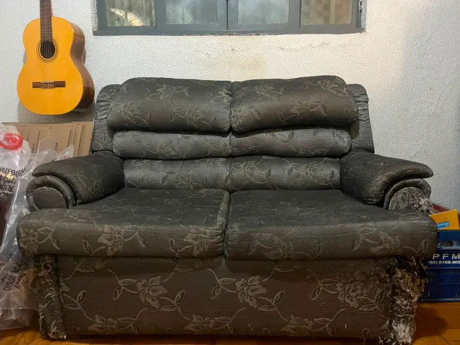 Sofá dois lugares