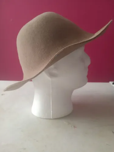 Chapéu do Petruchio na novela O Cravo e a Rosa
