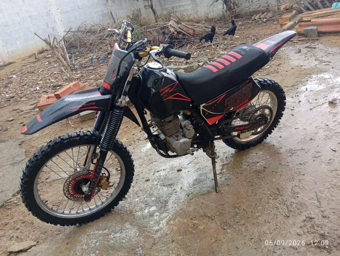 XR preparada suspensão dianteira e traseira e moto