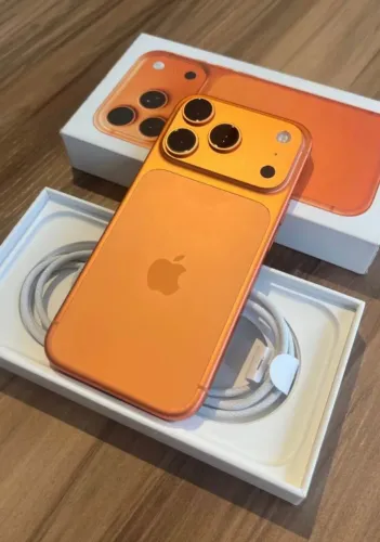 iPhone 17 pro Max 256 semi-novo com caixa cor laranja com garantia - Loja física 