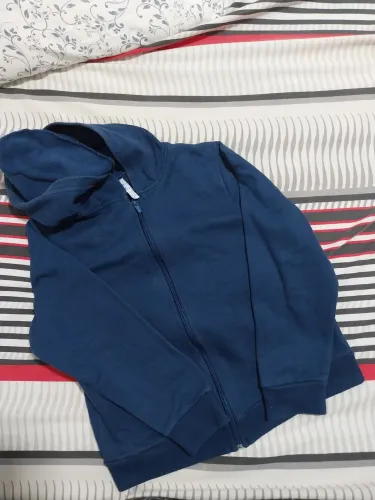 Casaco infantil cor: azul Tam: 4 anos